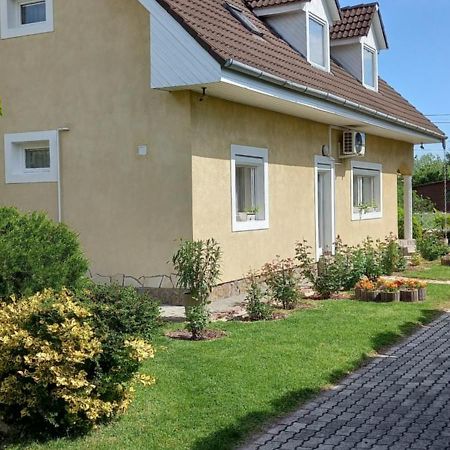 Апартаменты Patrik Apartman Шиофок Экстерьер фото